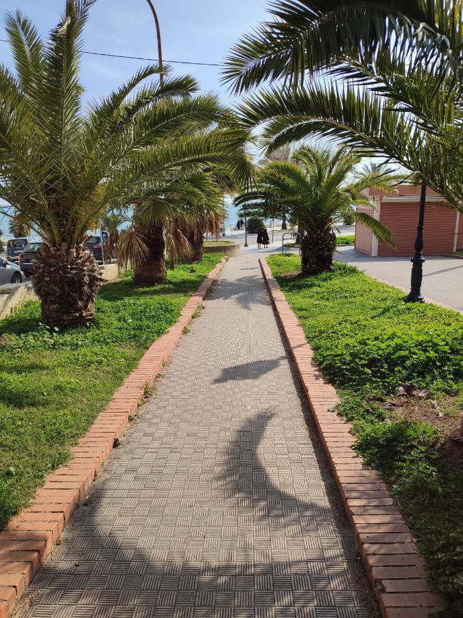 Dimora Della Marchesa - Al Duomo Lägenhet Manfredonia Exteriör bild