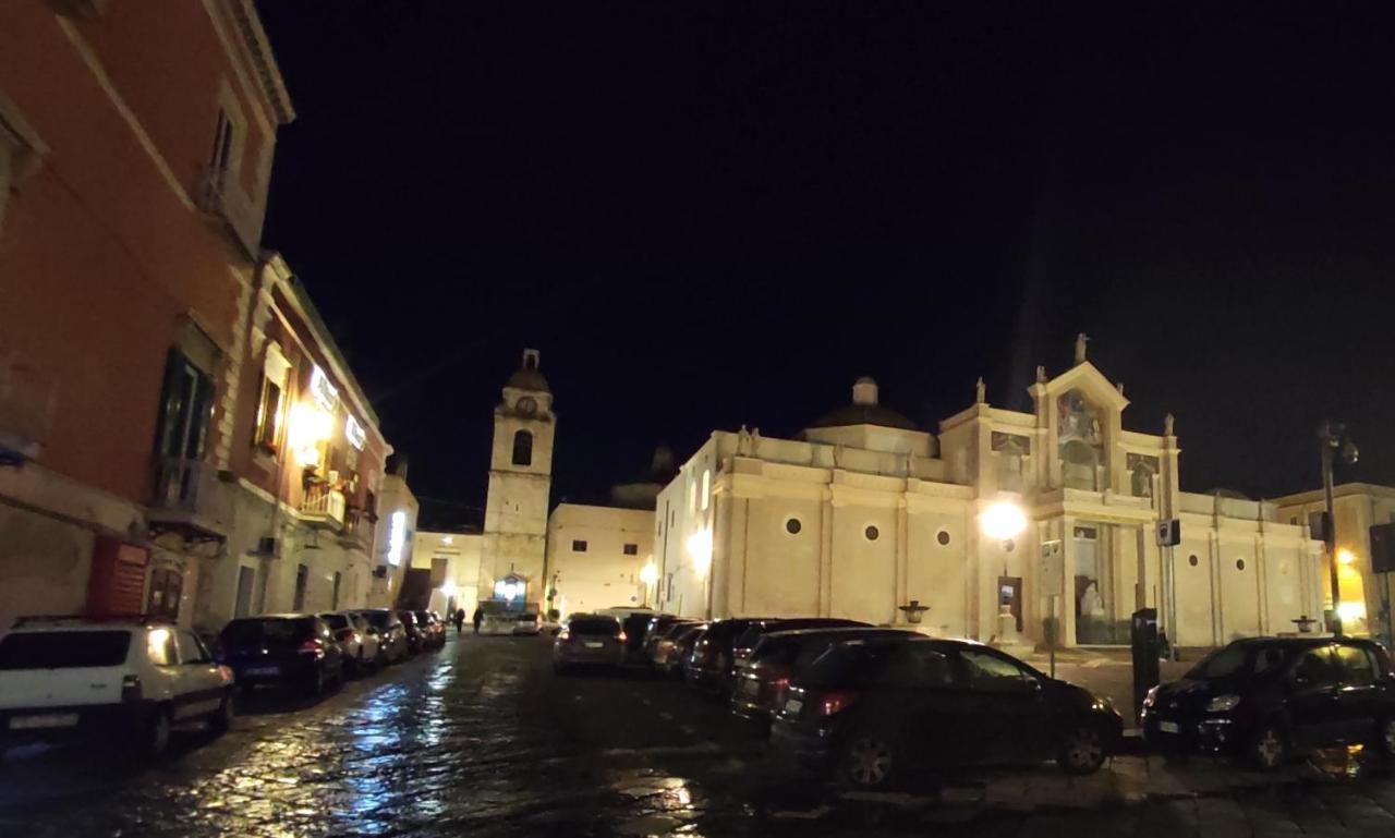 Dimora Della Marchesa - Al Duomo Lägenhet Manfredonia Exteriör bild