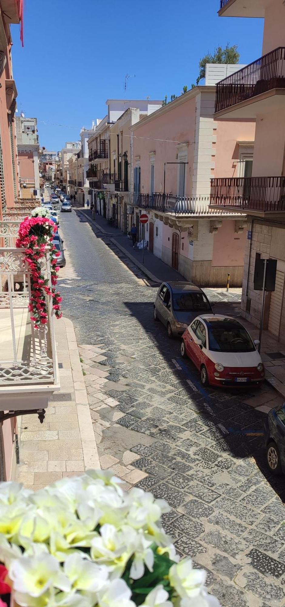 Dimora Della Marchesa - Al Duomo Lägenhet Manfredonia Exteriör bild